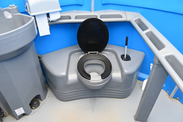 Best Emergency porta potty rental  in North Aurora, IL